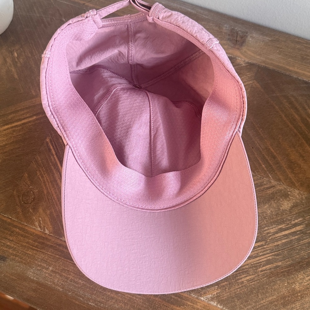 Lululemon hat - Picture 4 of 4